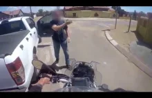 RPA- mega twardy biały policjant ściga na motorze przestępców, padają strzały