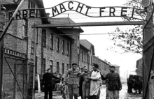 Umundurowany kadet armii izraelskiej w Auschwitz oskarża Polaków:...