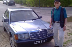 Pan Bogdan jeździł tym autem ponad 30 lat, teraz jego mercedes jest do kupienia
