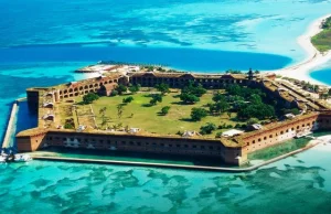 10 niesamowitych morskich fortyfikacji