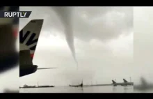 Tornado vs. samoloty