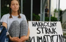"Boję się o swoją przyszłość" - 13-letnia Inga prowadzi pod Sejmem samotny...