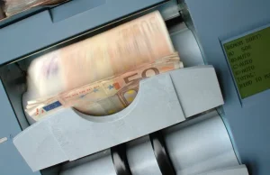 Niemiecki bank każe sobie płacić za trzymanie depozytów
