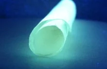 Świecący papier z nanocelulozy kolejnym krokiem w kierunku "giętkiej"...
