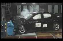 2014 Maserati Ghibli - CRASH TEST