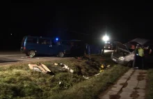 Gnojnik: Wypadek dwóch busów i osobówki, nie żyją 3 osoby