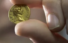 Znalazła niezwykłą monetę. Są tylko dwie takie na świecie