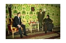 Raport HRW: Amerykanie oddawali w ręce Kaddafiego jego przeciwników