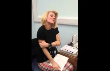 Głucha od urodzenia 40 letnia kobieta, słyszy po raz pierwszy raz w życiu