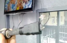 Dowód na to, że kabel HDMI może być długi. Można go ciąć i lutować