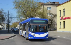 W Brześciu pasażerowie słuchają biografii patrona ulicy...