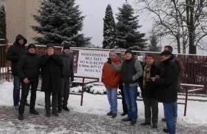 Ojcowie bez prawa do dzieci. 'Na chrzcinach młodego siedziałem w drugim...