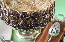 Tort kawowo-czekoladowy z minipączkami | Kuchnia z fantazją