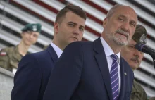 Bartłomiej Misiewicz wystąpił o zawieszenie w funkcjach w MON