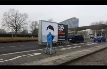 Mobilny plakat GermanDeathCamps zatrzymany przez niemiecką policję.