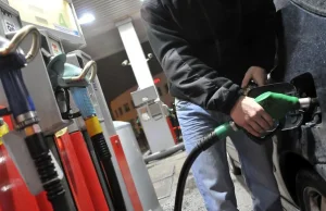 Nawet gdyby benzyna na świecie była za darmo, to Polacy płaciliby 3 zł za litr