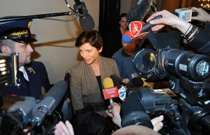 Dziennikarz nie powinien zadawać niezręcznych pytań ministrom rządu D.Tuska?