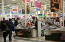 Tesco likwiduje kolejne sklepy. Będą zwolnienia grupowe