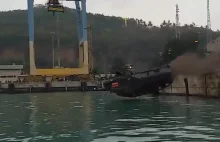 Skok do wody w trzydziesto tonowym pojeździe pancernym