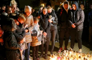 Konin. Policjant zastrzelił 21-latka. W mieście wciąż wrze.