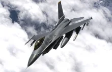 F-16 przekroczył prędkość dźwięku nad miastem