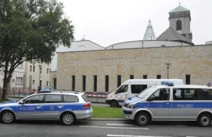 W Niemczech znow mozna podpalac synagogi. [Eng]