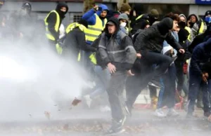 Atak na Parlament Europejski w Brukseli. Żółte kamizelki oblegają urzędy