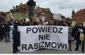 Lewacy wylegli na ulice Warszawy. Zachęcali do przyjmowania „uchodźców”