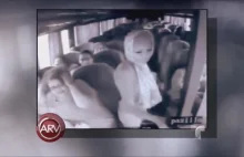 Kobieta wykonuje egzekucje na kierowcy autobusu nie mówiąc przy tym nawet słowa