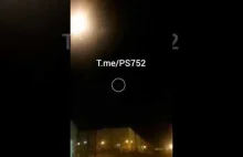 Boeing 737 atak rakietowy uchwycony kamera.