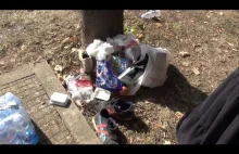 Węgrzy pokazują śmieci jakie zostawiają imigranci i uczą ich czystości