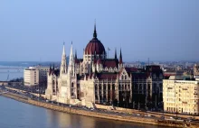 Węgry – czasowe odebranie dziecka nieszczepiącym rodzicom zgodne z konstytucją