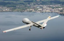 Nad Warszawą pojawił się superdron NATO, który zniszczy wszystkie małe drony