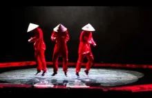 Trzech tancerzy z niesamowitą synchronizacją - Quick Crew.