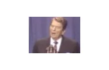 Prezydent Ronald Reagan opowiada dowcipy o Związku Radzieckim.