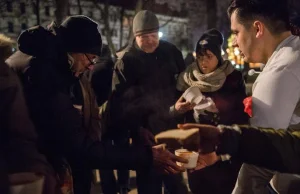 Zakaz dokarmiania bezdomnych w Krakowie. Jest projekt uchwały