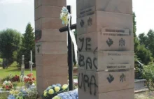 V Poľsku demolujú banderovské pomníky. Poliaci kardinálne menia svoj...