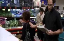 Trolowanie Żydów w markecie [en]