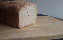 Emigracyjny Chleb czyli prosty chleb pszenno-żytni.