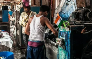Bombaj (Indie) - Dhobi Ghat - największa pralnia świata | z Podróży PL