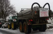 Wielkopolscy rolnicy protestują na drodze krajowej nr 11 (Aktualizacja)