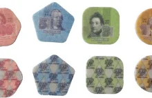 Pieniądze jak z gier planszowych - plastikowe monety z Naddniestrza.