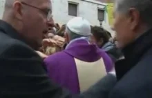 Ochroniarze mają problem z Franciszkiem