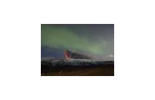 Zorza polarna nad wulkanem Eyjafjallajokull