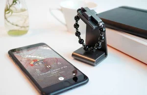 Watykan zaprezentował elektroniczny różaniec i aplikację do modlitwy.