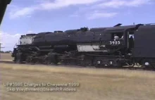 Szybki przejazd gigantycznej lokomotywy Union Pacific 3985 - Challenger.