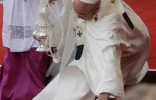 Papież Franciszek ma zamontowane eteryczne czipy w swoim polu astralnym w...