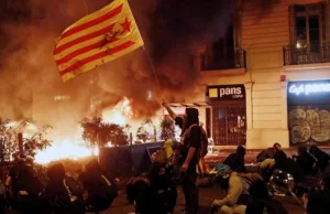 Barcelona: Pół miliona ludzi na protestach. Służby pacyfikowały demonstrantów
