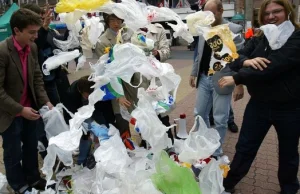 Unia zakaże używania plastikowych torebek?