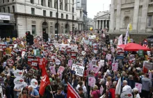 Protest w Londynie przeciwko cięciom Camerona